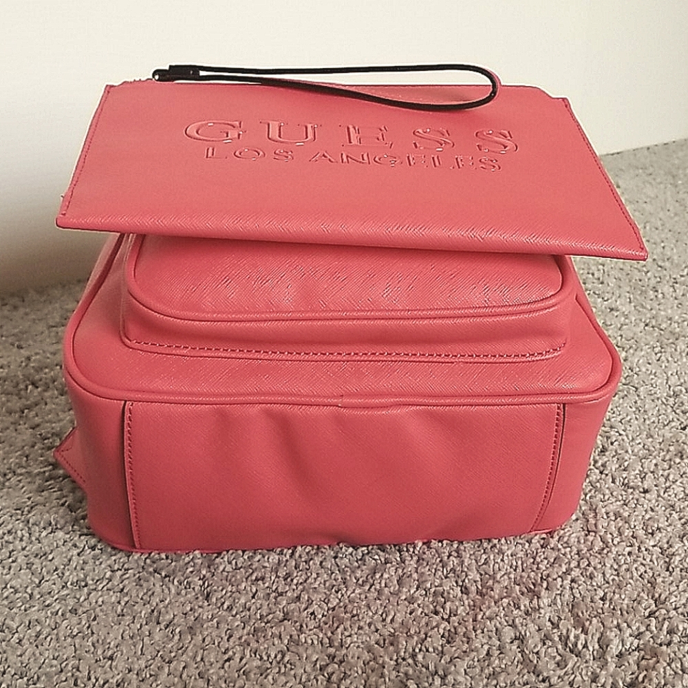 NWT-GUESS RODNEY PASSION BACKPACK/WRISTLET - Picture 5 of 11